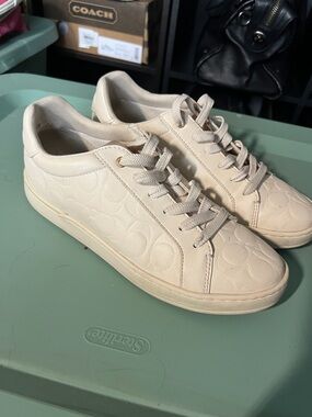 Coach Cream Embossed Signature Low-Top Sneakers